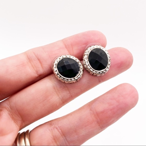 Simple Silver Scroll Design Earrings with Black Beaded Cabochon - Picture 3 of 5